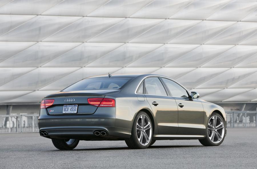  Audi S8 (D4) 2012 года  (NA) (фото 46 из 53)